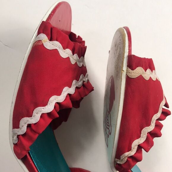 VTG,Red Kitten Heels by Irregular Choice Size 38 - Picture 10 of 16